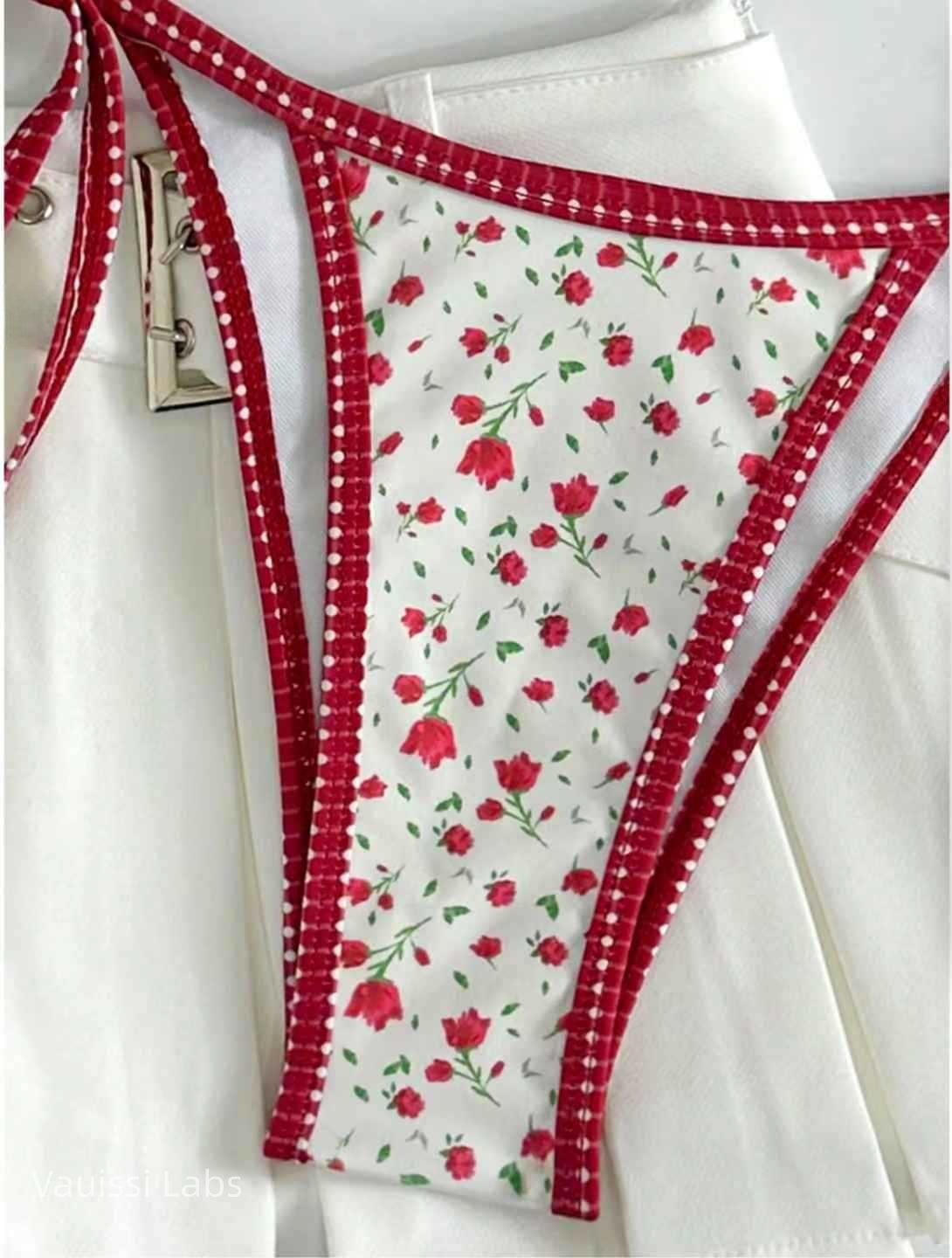 [Vauissi Labs] Cute Floral Bikini